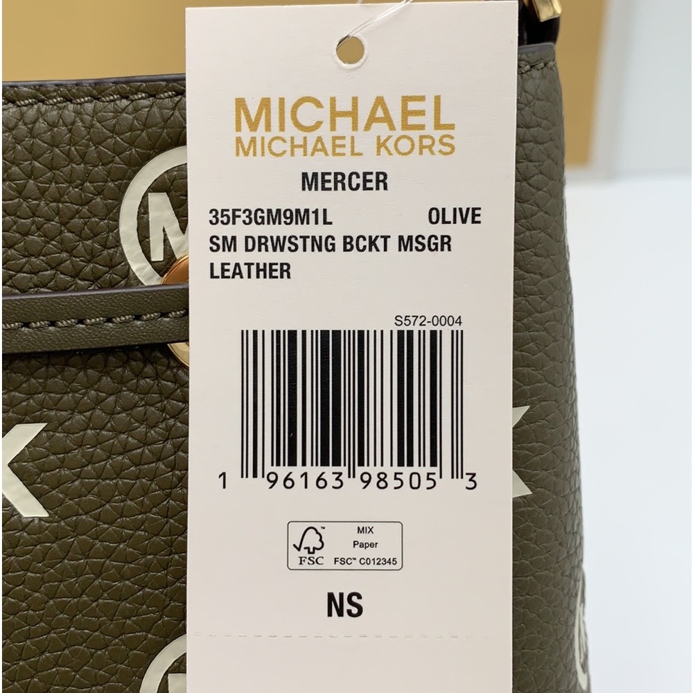 MICHAEL KORS
Mercer Small Logo Embossed Leather
Bucket Bag OLIVE COLOR - Picture 15 of 15